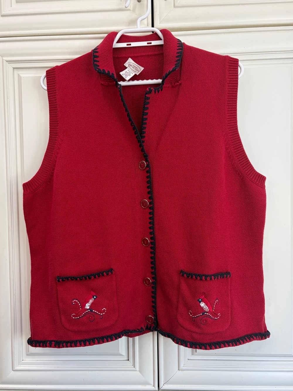 Northern Reflections Women’s Vintage Cardinal pocket Button Front Knit Vest
